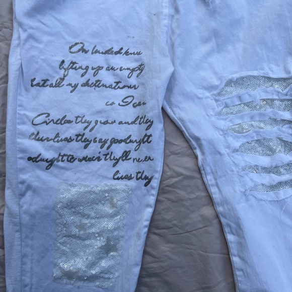 White Joggers with Sequins and Quote - Picture 2 of 4